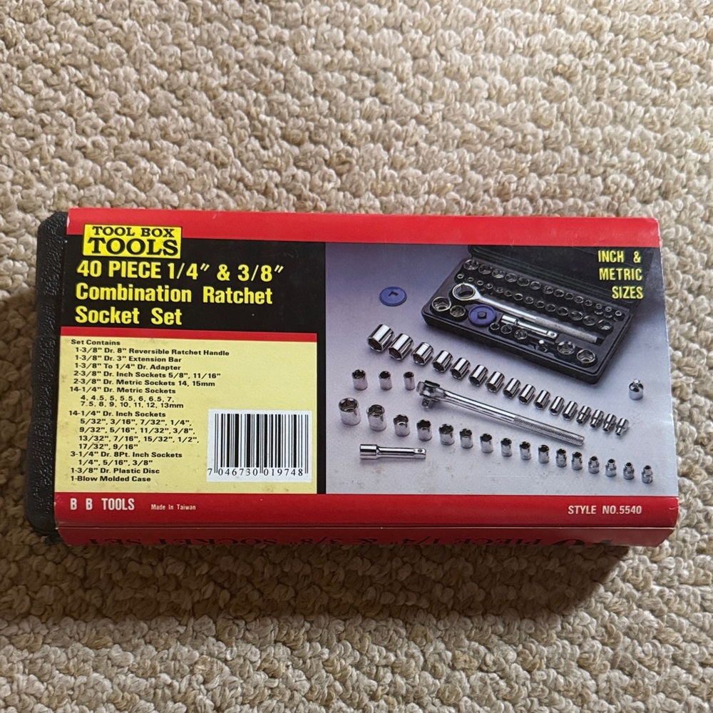 40-Piece Combination Ratchet Socket Set - Black
